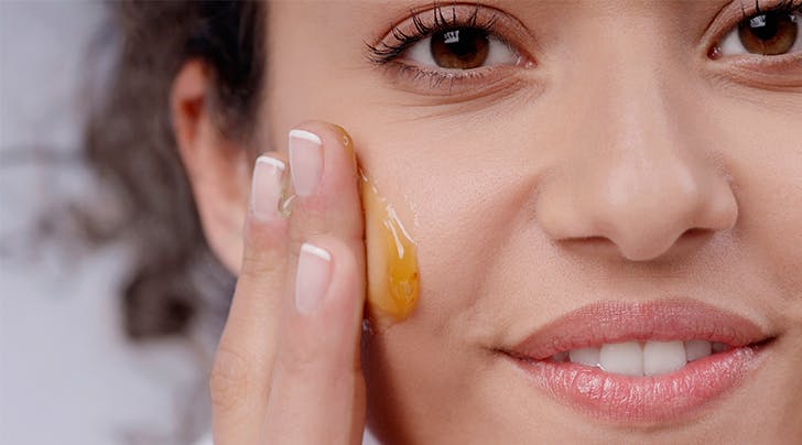 Apply Honey to Your Skin That Is Prone to Acne